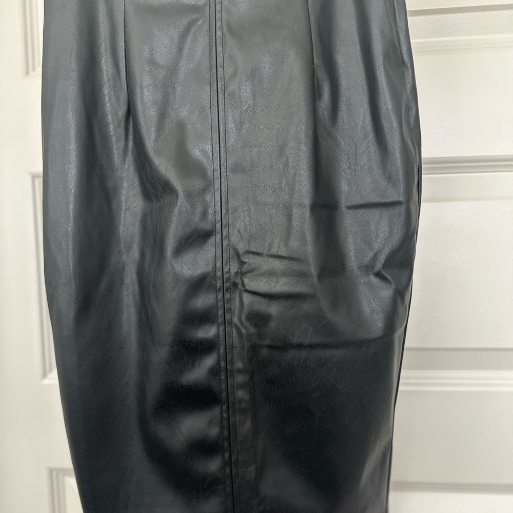 Amisu Black Midi Pencil Skirt for Night Out